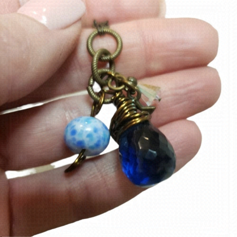 𝅺handmade Boro and Crystal Bead Necklace 18 inches copper Chain